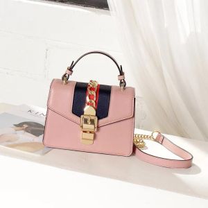 2017 New Europe Style Brand Name Women Hand Bags